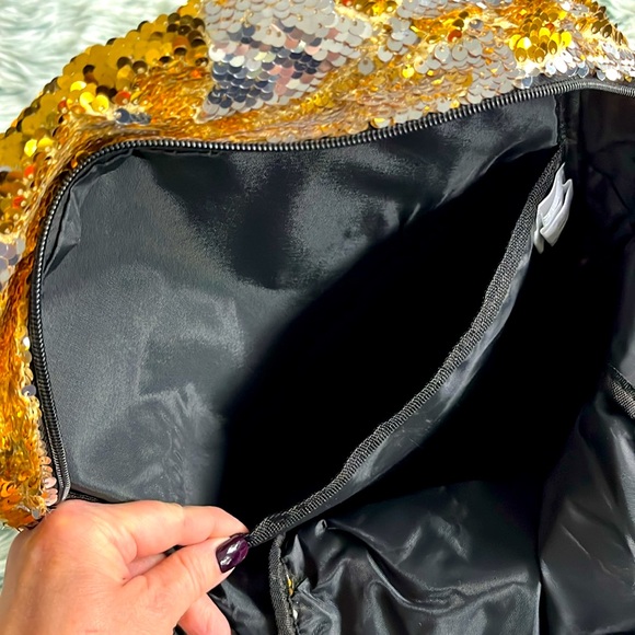 🤩Style Lab Magic Sequin Backpack in Gold ✨and Silver🪩 - Picture 8 of 13